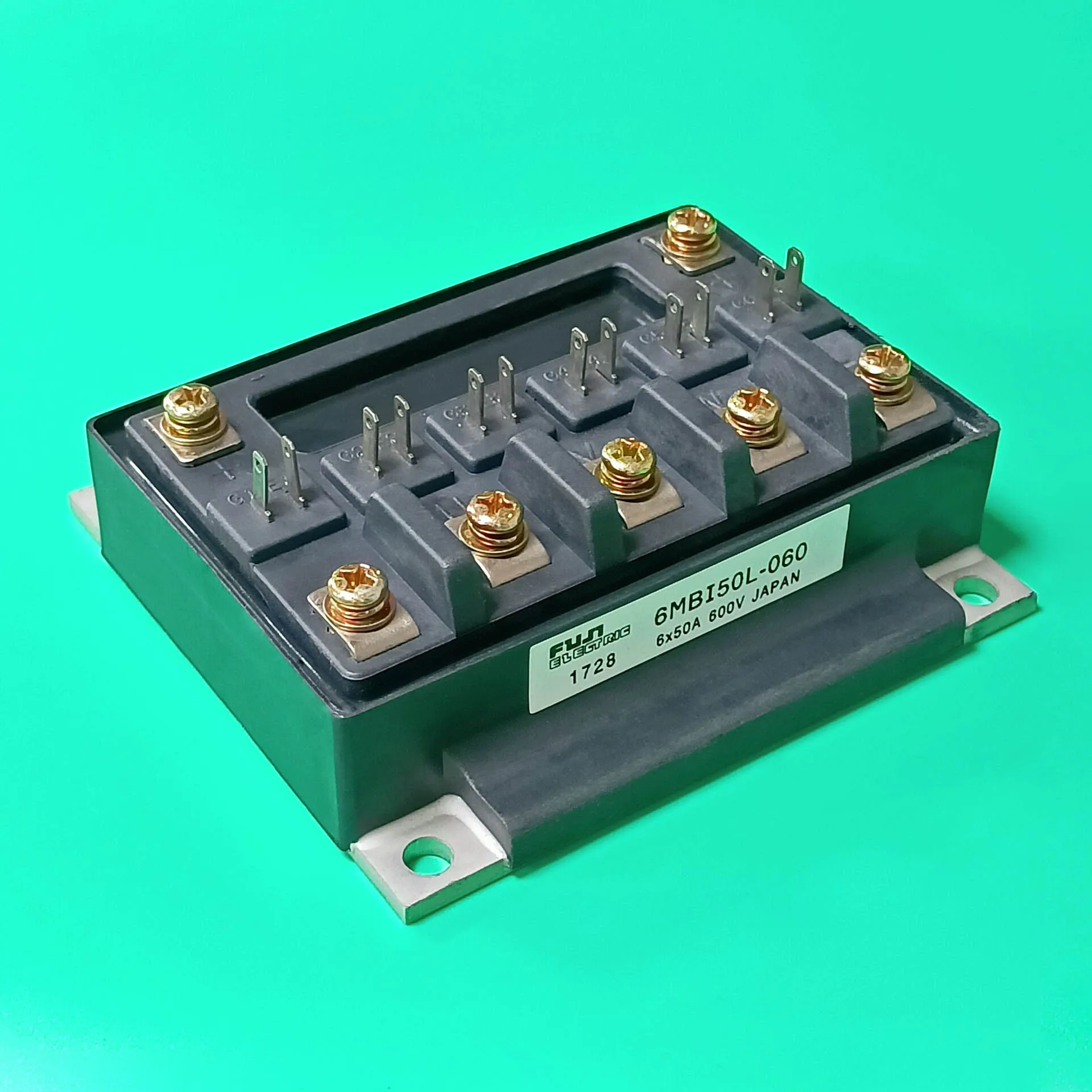 KV060
