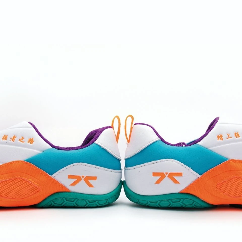 Adult soft-soled professional martial arts shoes Chinese traditional old Beijing Taiji Kung Fu team performance games men women