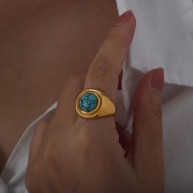 Anello Da Donna In Acciaio Inossidabile Color Oro Impermeabile Con Texture Plissettata Retro 64418