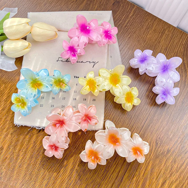Coreano New Fashion 11Cm Large Plumeria Candy Colored Flower Hair Clip Simple Plumeria Plastic Shark Clip Accessori Per Capelli