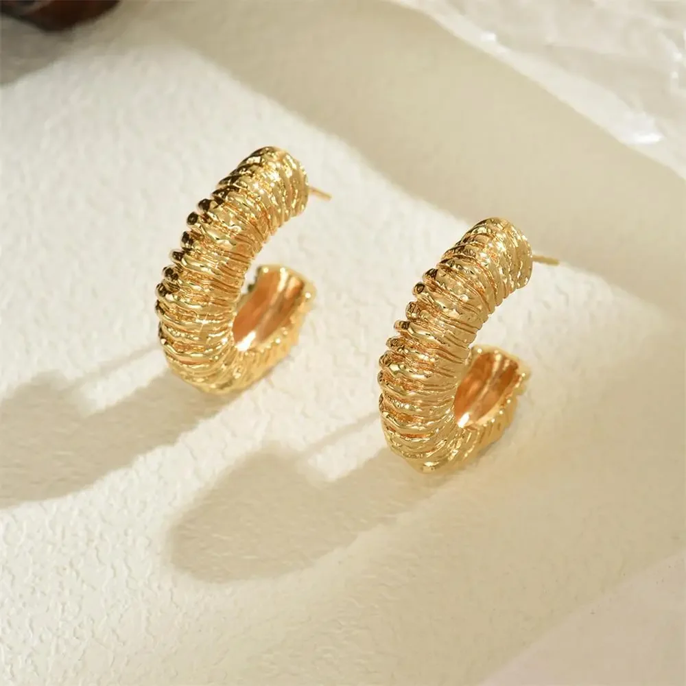 Lava Textured Striped Chunky C Shape Huggie Earrings Waterproof Stainless Steel Hypoallergenic Statement Ear Hoop Retro Jewelry
