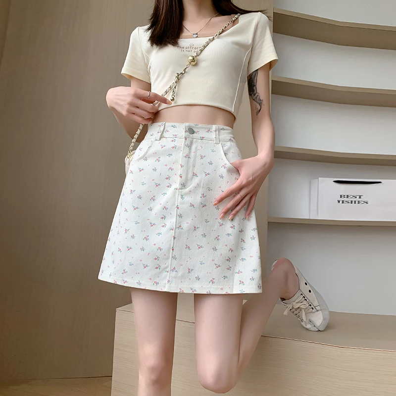 

Korean style floral denim cotton short skirt for women in summer, high waisted retro girl feeling, buttocks wrapped A-line skirt