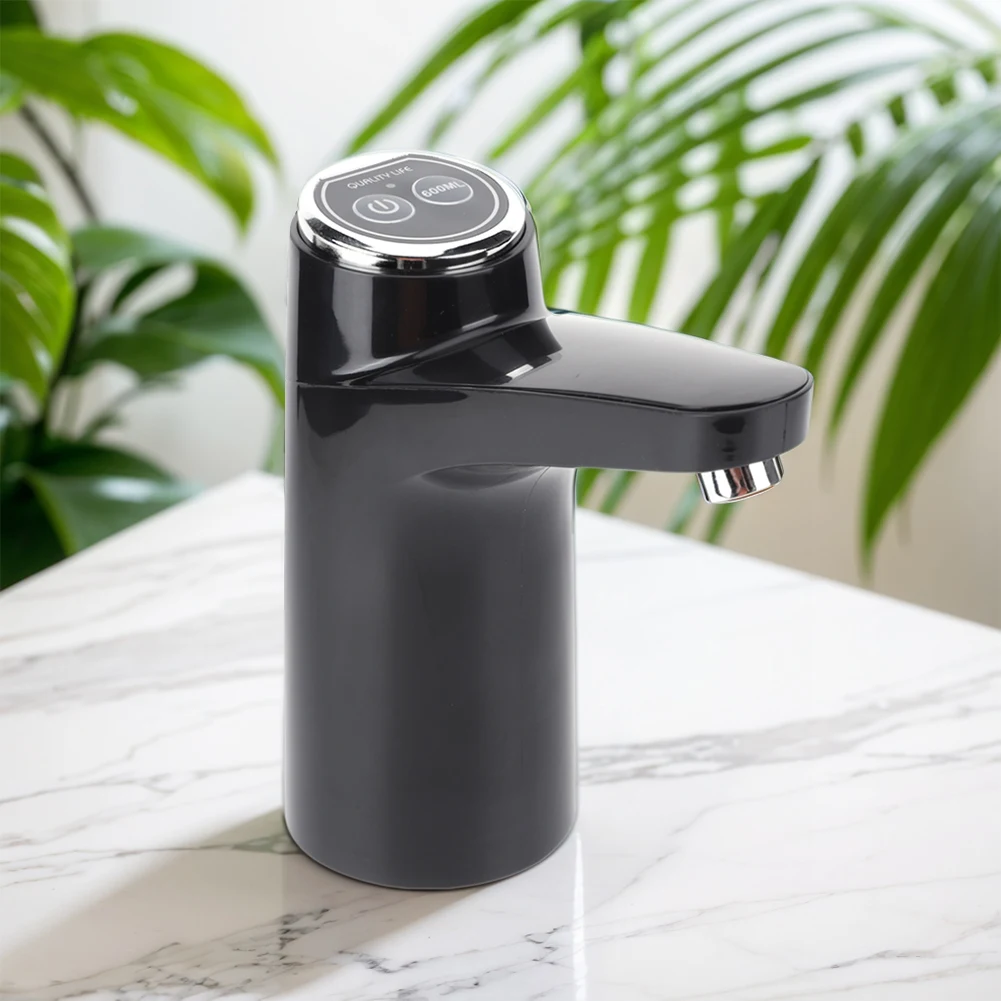 Wireless Water Pumping Device USB Rechargeable Mini Water Pump One Key Switch Auto Water Pump for Camping Water Tank