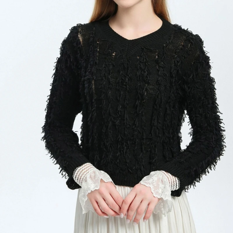 Рисунок 2 - Манжеты на запястье феи