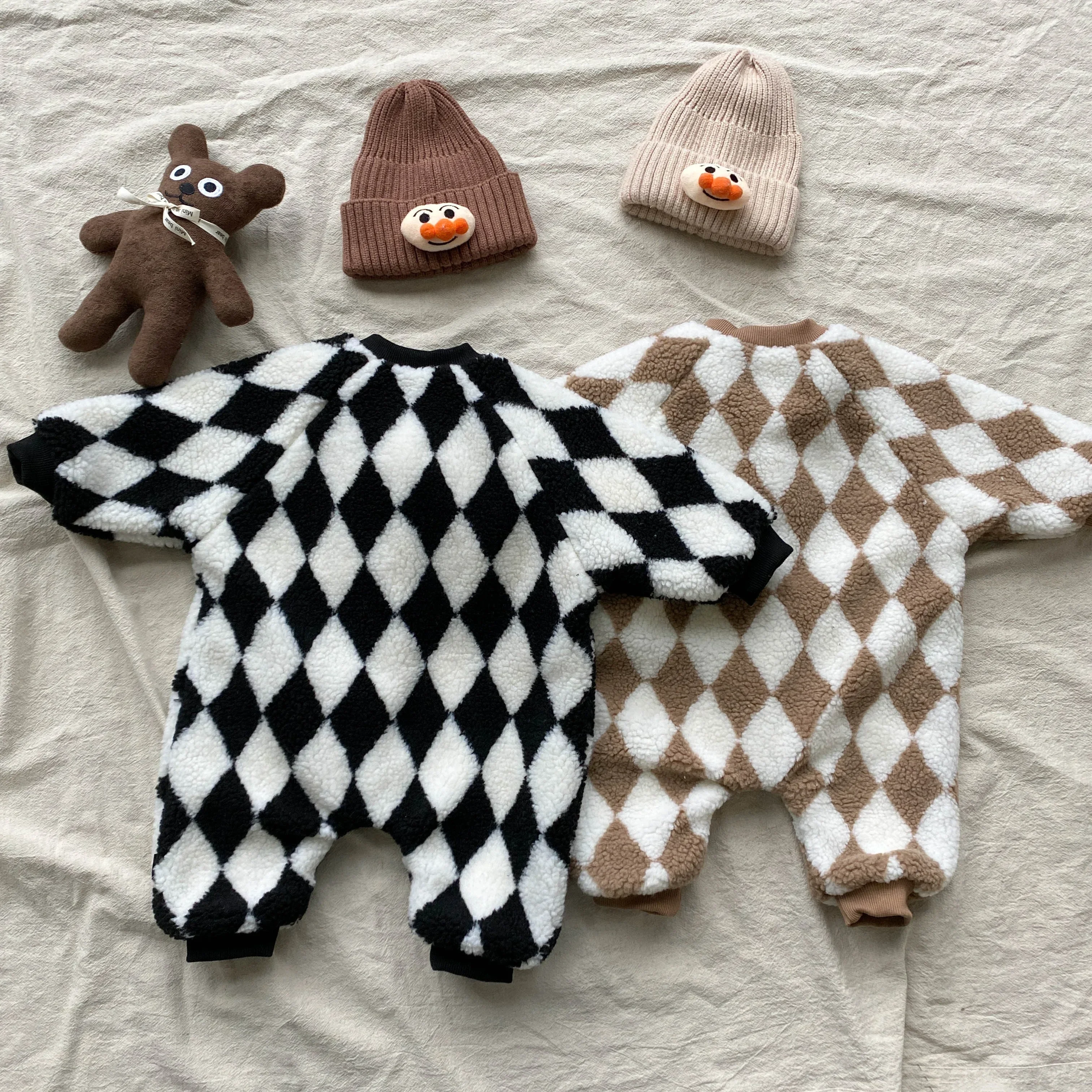 

Winter Newborn Baby Boys And Girls Baby Romper With Cashmere Onesies Foreign Check Lamb Wool Children Warm Cotton Clothes