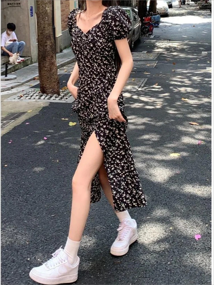 

Summer Women Vintage Floral Milkmaid Dress French Retro Style Bubble Short Sleeve Square Neck High Waist Slit Mid Length Dresses