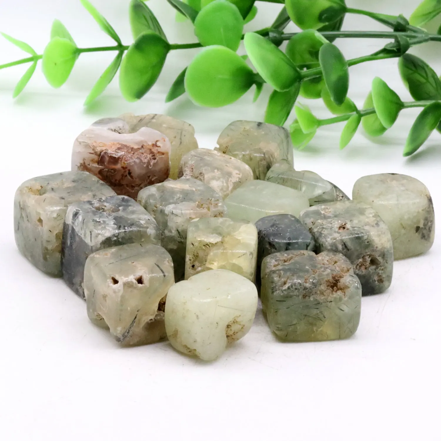 

Natural Prehnite Polished Cube Stone, Healing Chakra Reiki Gems as Gift, 20-30mm, 100g
