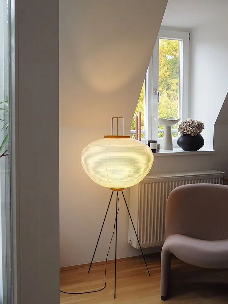 Akari 10a Floor Lamp
