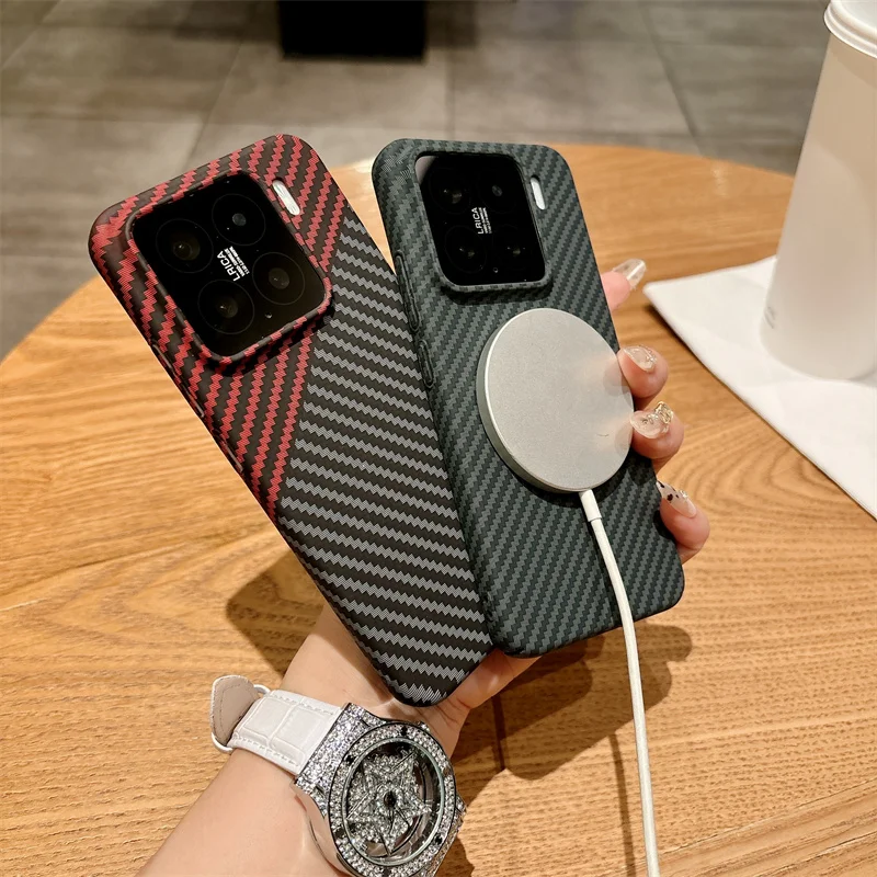 Luxury Slim Carbon Fibre Magnetic Shockproof Cover