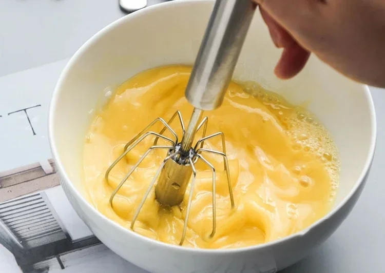 Halbautomatische Schneebesen Edelstahl Schneebesen Manuelle Presse Typ Mixer Selbst Drehen Ei Rührer Küche Ei Werkzeuge – Detail 7