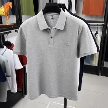 Polo da uomo a maniche corte in piqué melange con ricamo a lettera sul petto, vestibilità classica, leggera e alla moda.