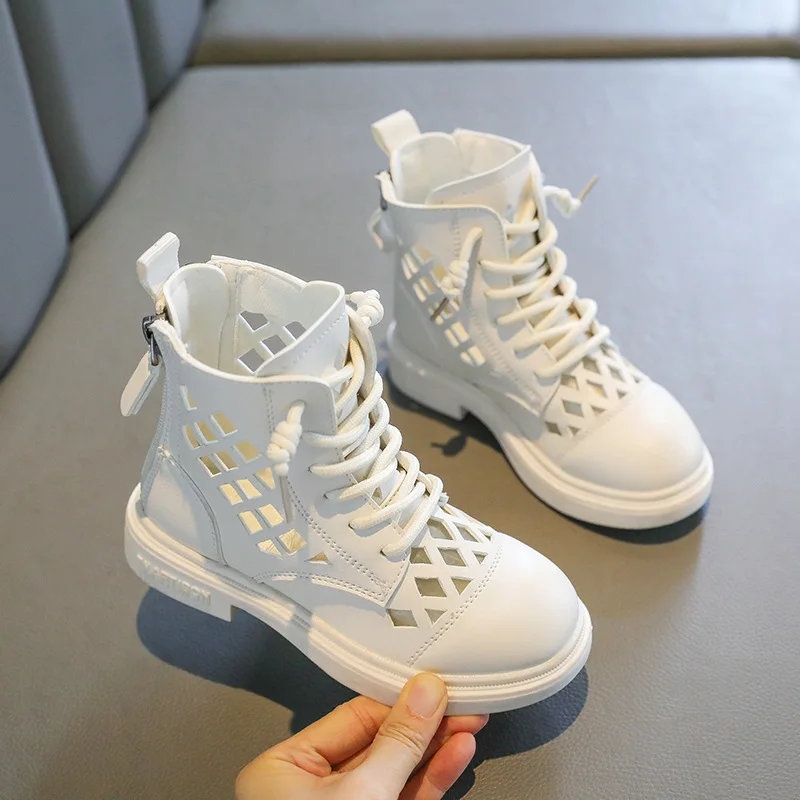 

Girls Black Small Leather Shoes 2024 Spring Summer Soft Sole English Student Shoes Bollow Shoes Childrens Princess Party Shoes