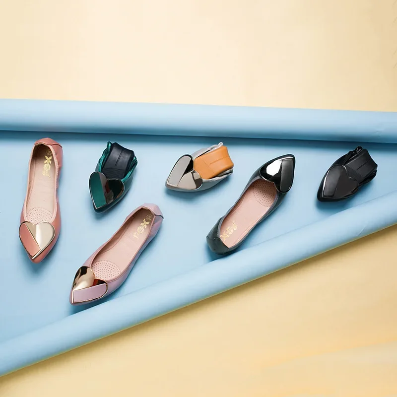 Luxury Shoes Women Designers Flats Casual Boat Shoes Fashion Loafers Metal Decoration Pointed Low-cut Slip-on Ladies 34-41