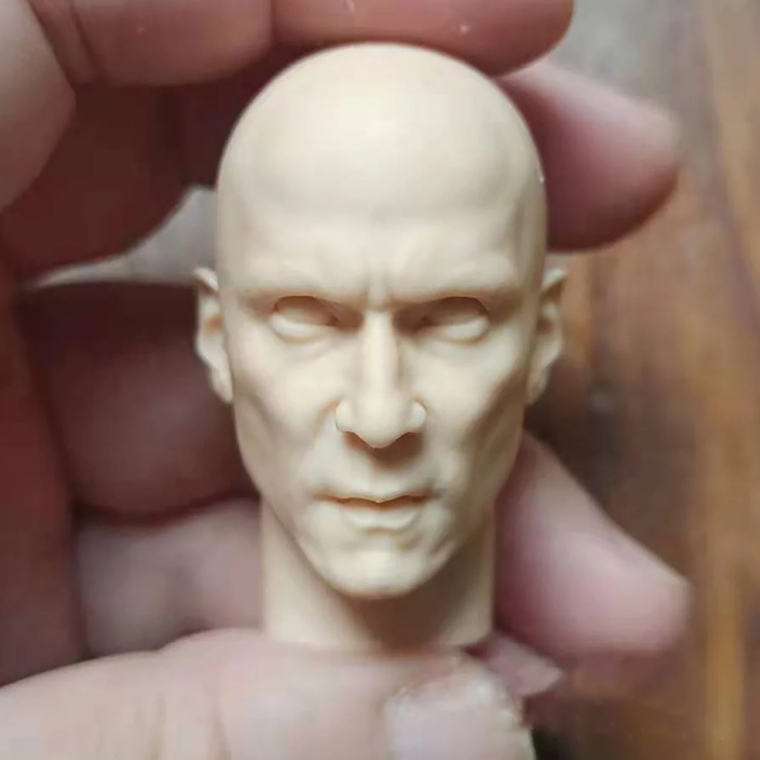 

Unpainted Bald Daniel Wu Head Carving 1/6 Gangster Boss Head Sculpt Toys Model DIY 12'' Action Figure