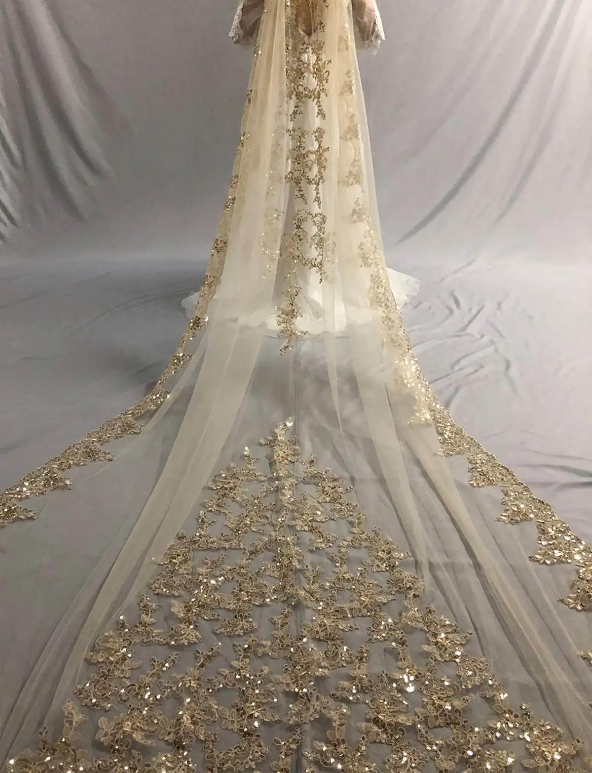 Bridal Veil Glitter Wedding Veil Sequin Appliques Cathedral Length One Layer Bridal Veils Applique Edge For Bride Velo De Cabeza Custom Made