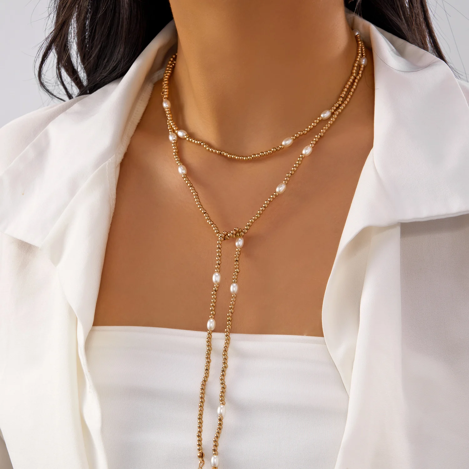 Elegante Perlen-Halskette mit langen Quasten für Frauen, zarte gedrehte Perlen, mehrschichtige Halskette im böhmischen Design, Schmuck, Geschenk – Detail 1