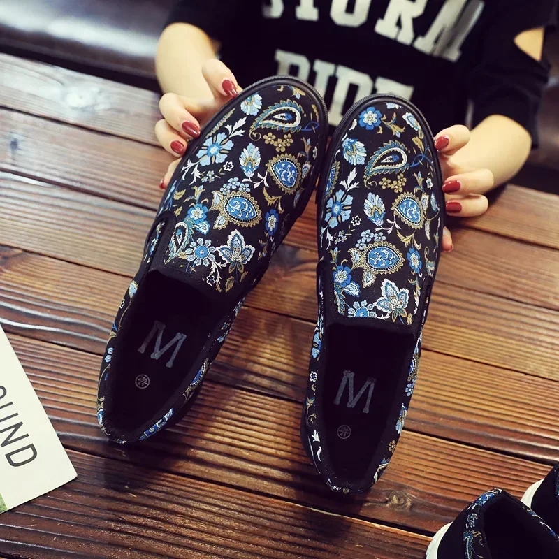 New Autumn Floral Trend Casual Korean Lazy Shoes Low-help Breathable Men's Classic Canvas Slip-On Shoes Sneakers Men 2