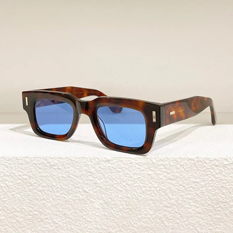 

Fashion Classic Square Sunglasses 028S Men Women Brand Designer Eyewear Casual Personalized Eyeglasses Camping Glasses