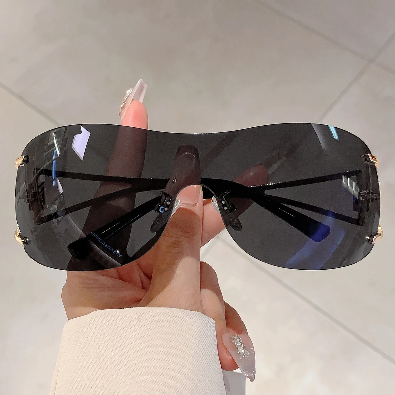 KAMMPT Y2K Black Trends Shades Origin Brand Retro Metall Damen Sonnenbrille Hochwertige Punk Dekor Damen Sonnenbrille für Strand – Detail 6