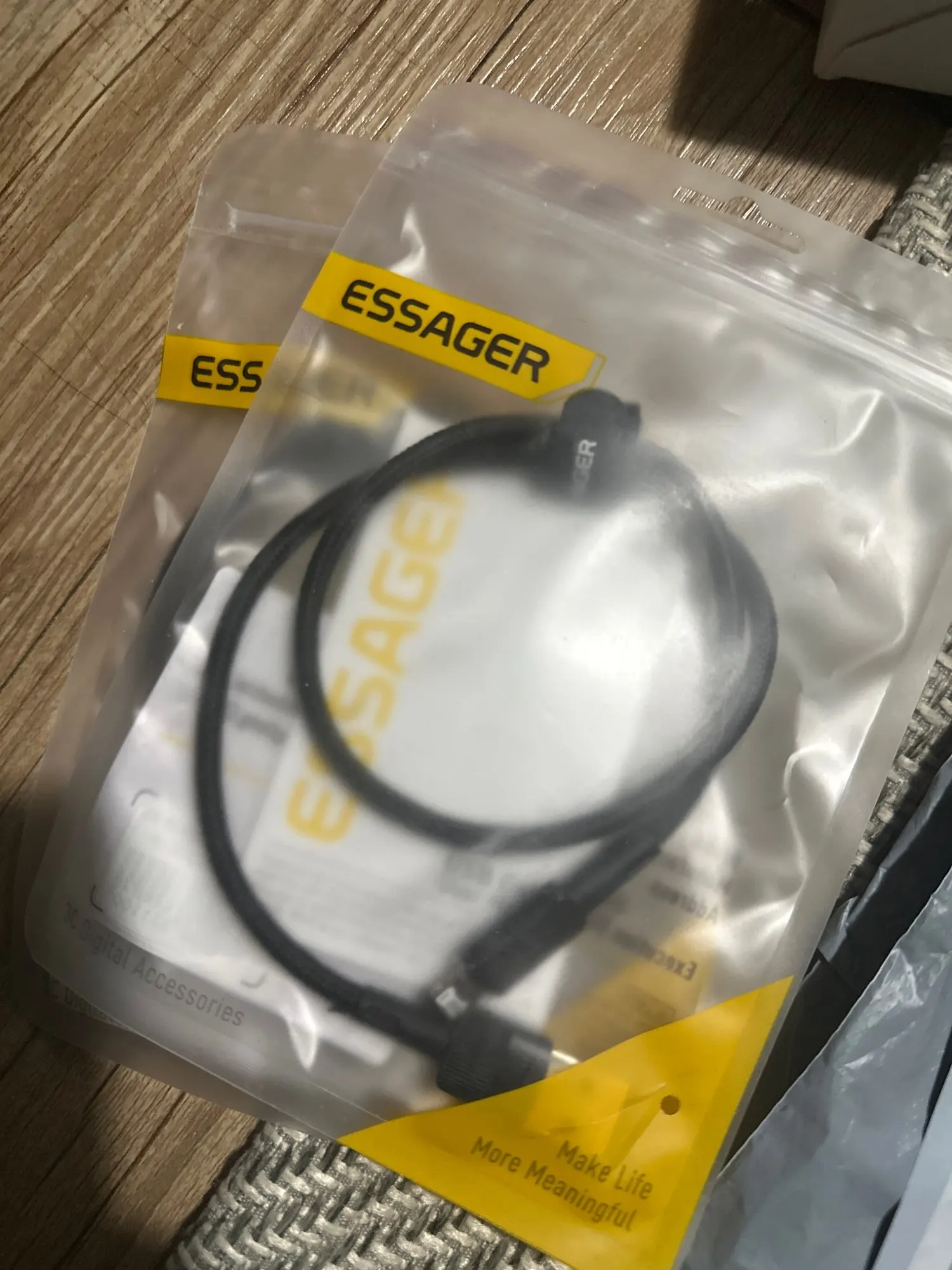 Essager Fast Charging For iPhone Usb Cable 11 12 13 Pro Max Mini Xs Xr X SE 8 7 6 Plus 6s 5 5s 2.4A Wire For iPhone Charger Cord photo review