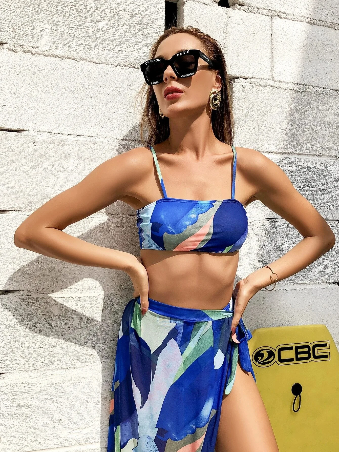 European and American bikini swimsuit rendering printing European and American style three-piece sexy slingEuropean and American