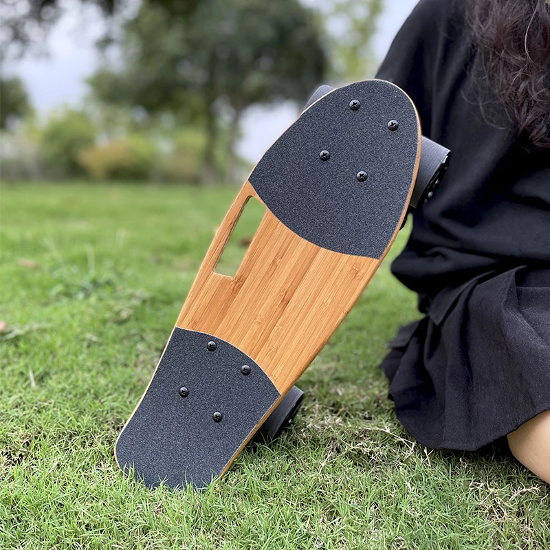 45 56cm Mini Bamboo Short Skateboard Girl Boy Portable Skate Fish - Main Image