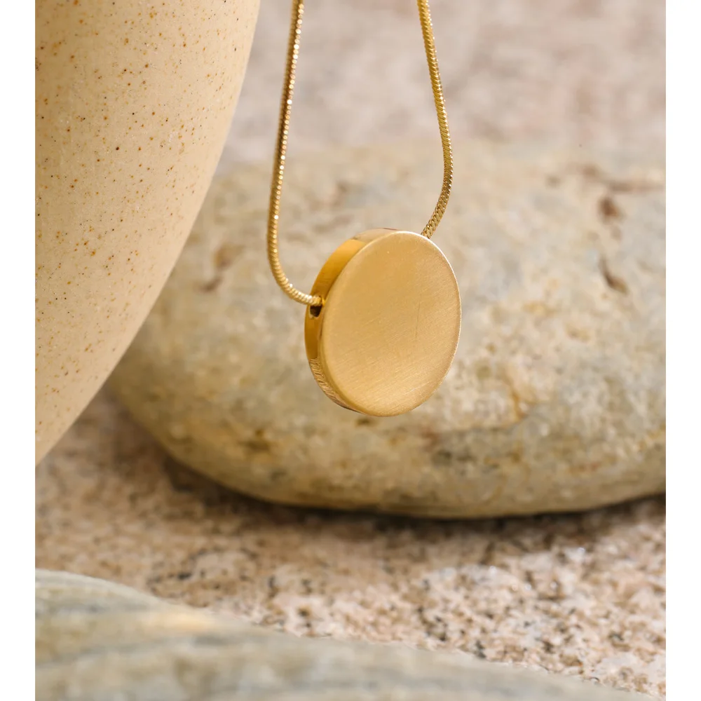 Yhpup 17mm Stainless Steel Round Pendant Necklace