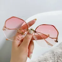 18121-8cd24e.jpg Fashion Retro Sunglasses