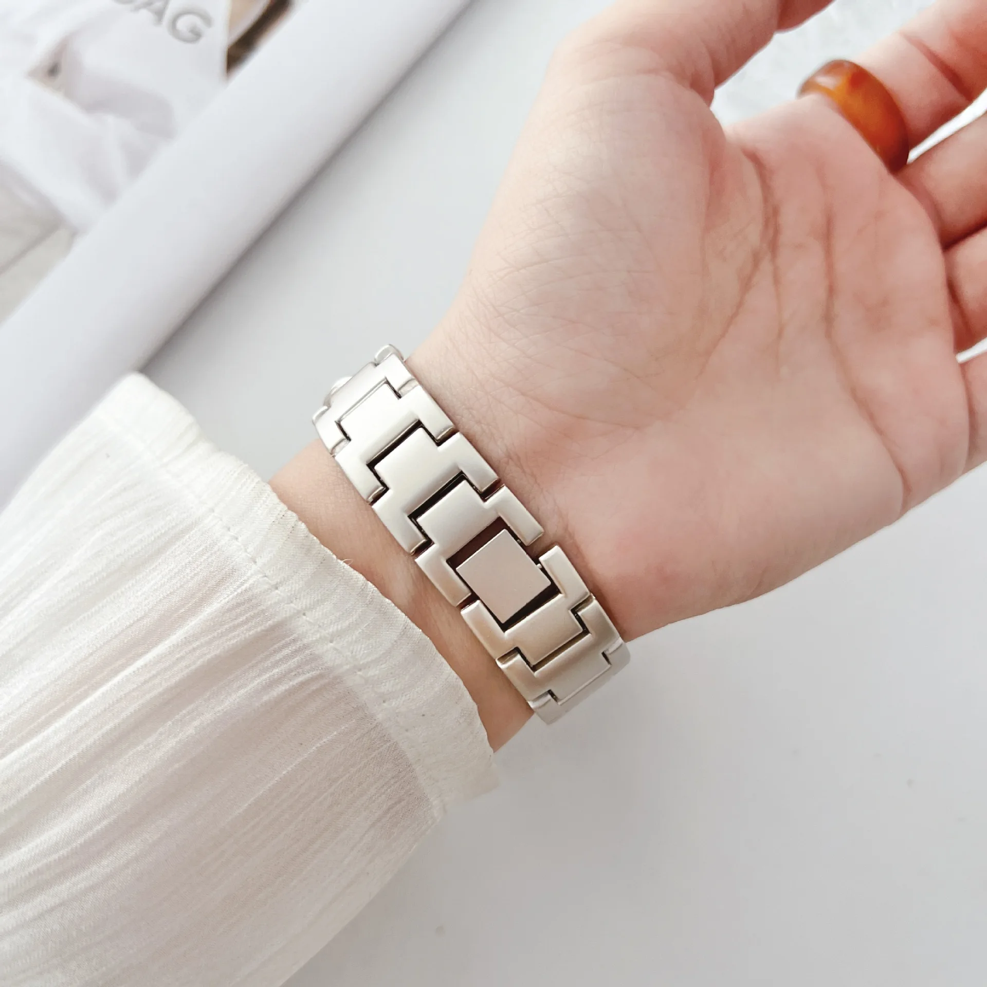 รูปสินค้า สายโลหะ Apple Watch สายโลหะคุณภาพสูง ใส่ได้หลายขนาด