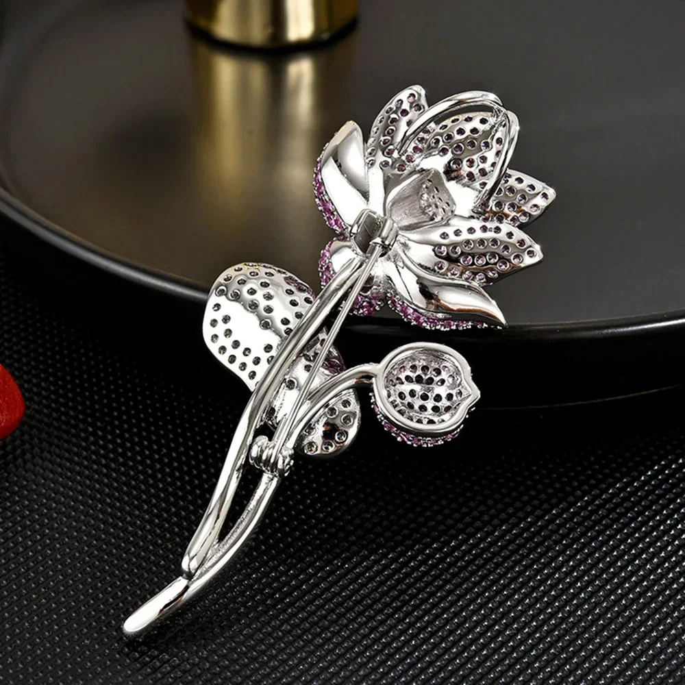 New Fashion Purple Rhinestone Lotus Brooch Pin for Women Luxury High Quality Jewelry Women's Wedding Party Accessories Corsage