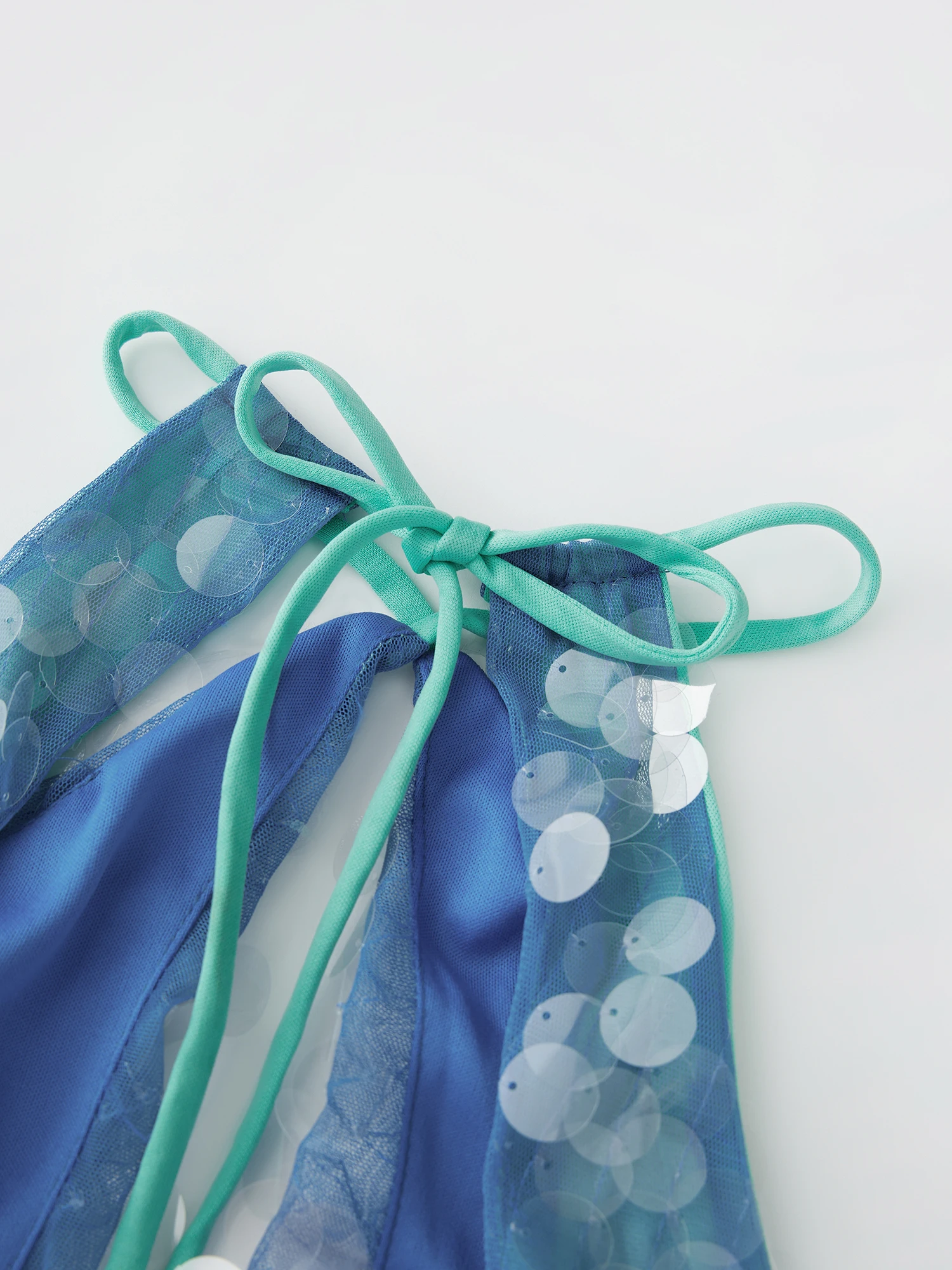 Elegant Sleeveless Sequin Embellished Halter Neck Mini Dress with Backless Design for Cocktail Party Evening Wear