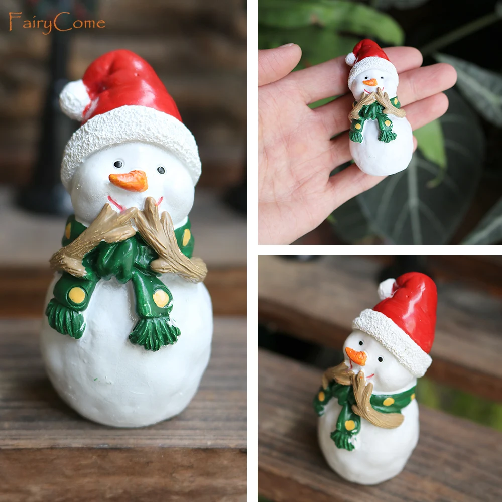 Festive Resin Mailbox Ornament with Puppy