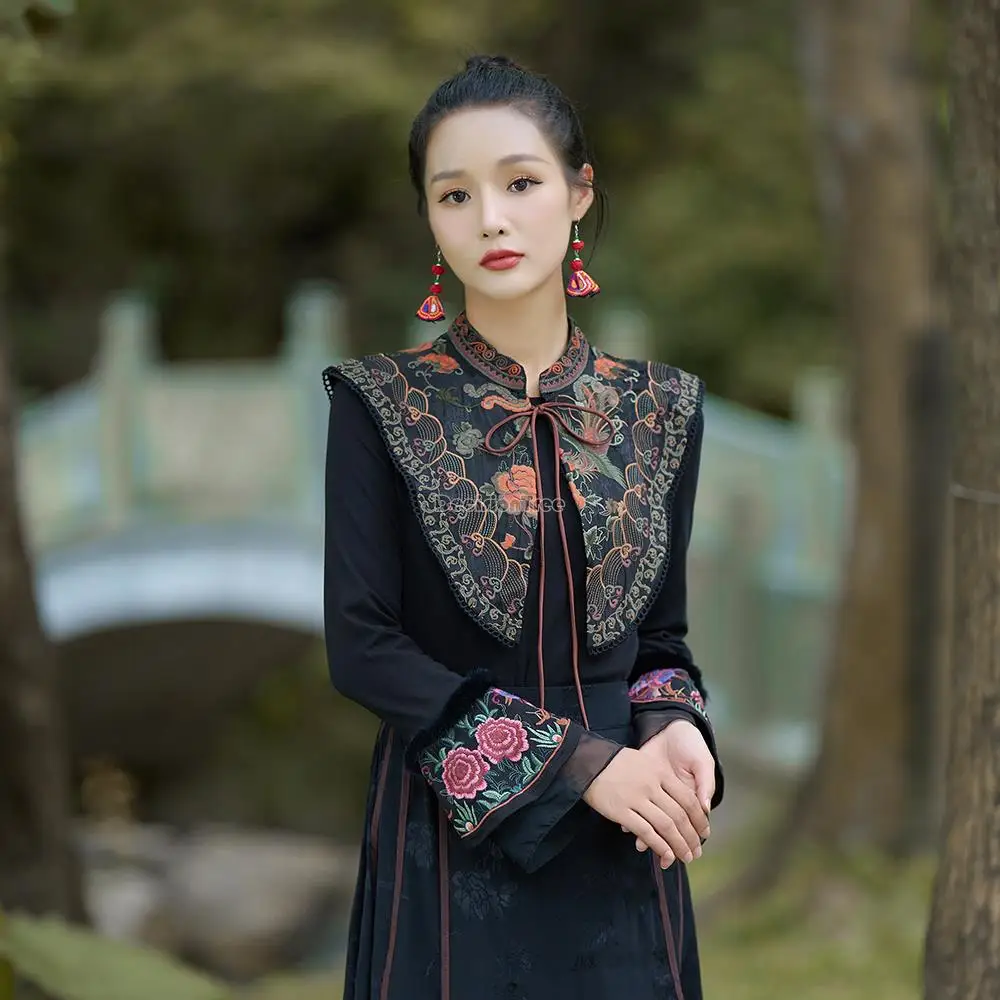 

2023 chinese national style improved hanfu stand collar shawl new chinese flower embroidered retro fashion style cloak top s721