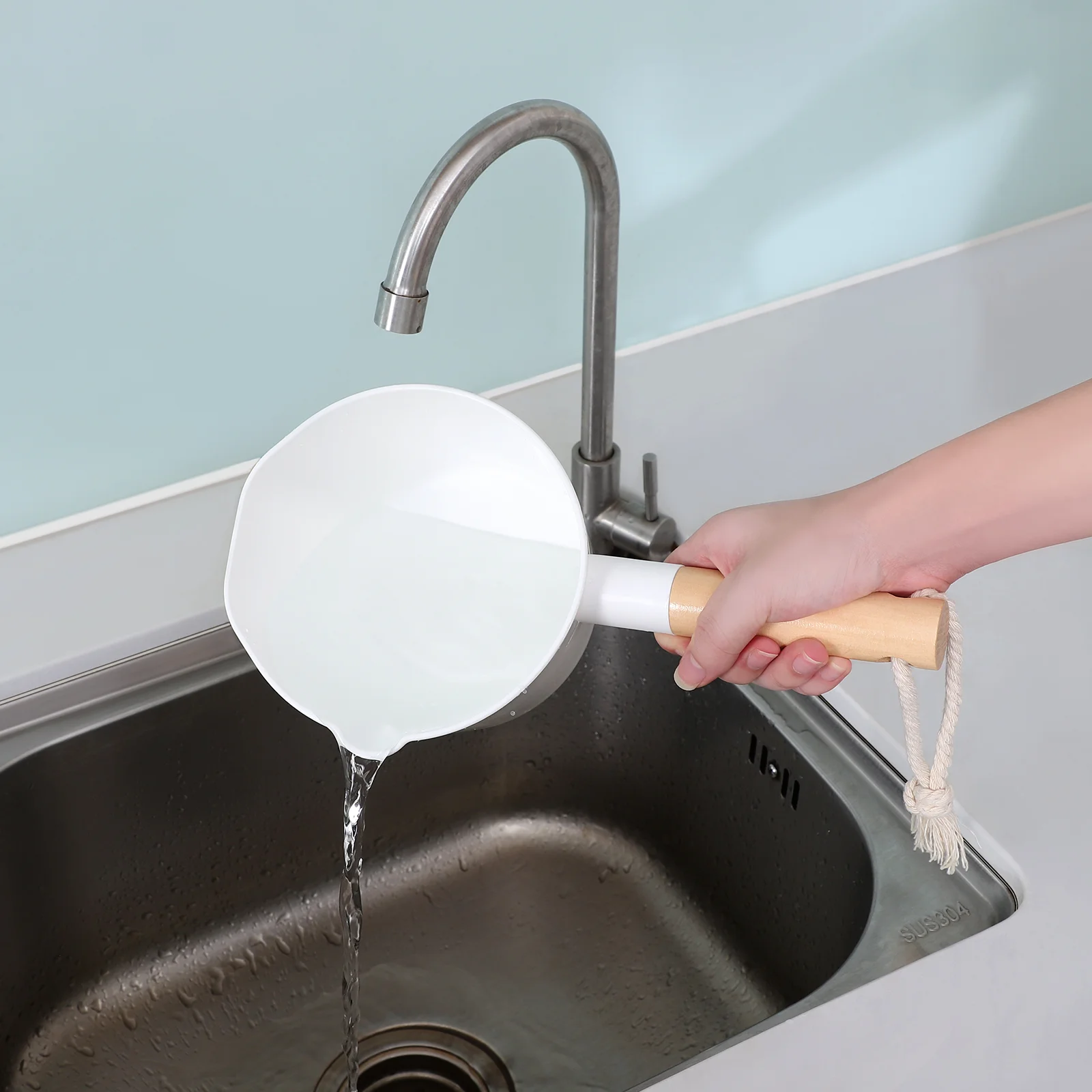 Canning Ladle Water Bathtub for Bathroom Bathing Spoons Dipper Scoop Long Handle Household
