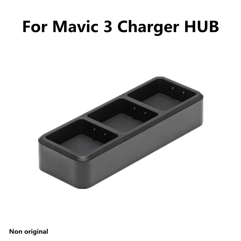 Vue de face du chargeur de batterie Mavic 3 PD65W, trois ports visibles.