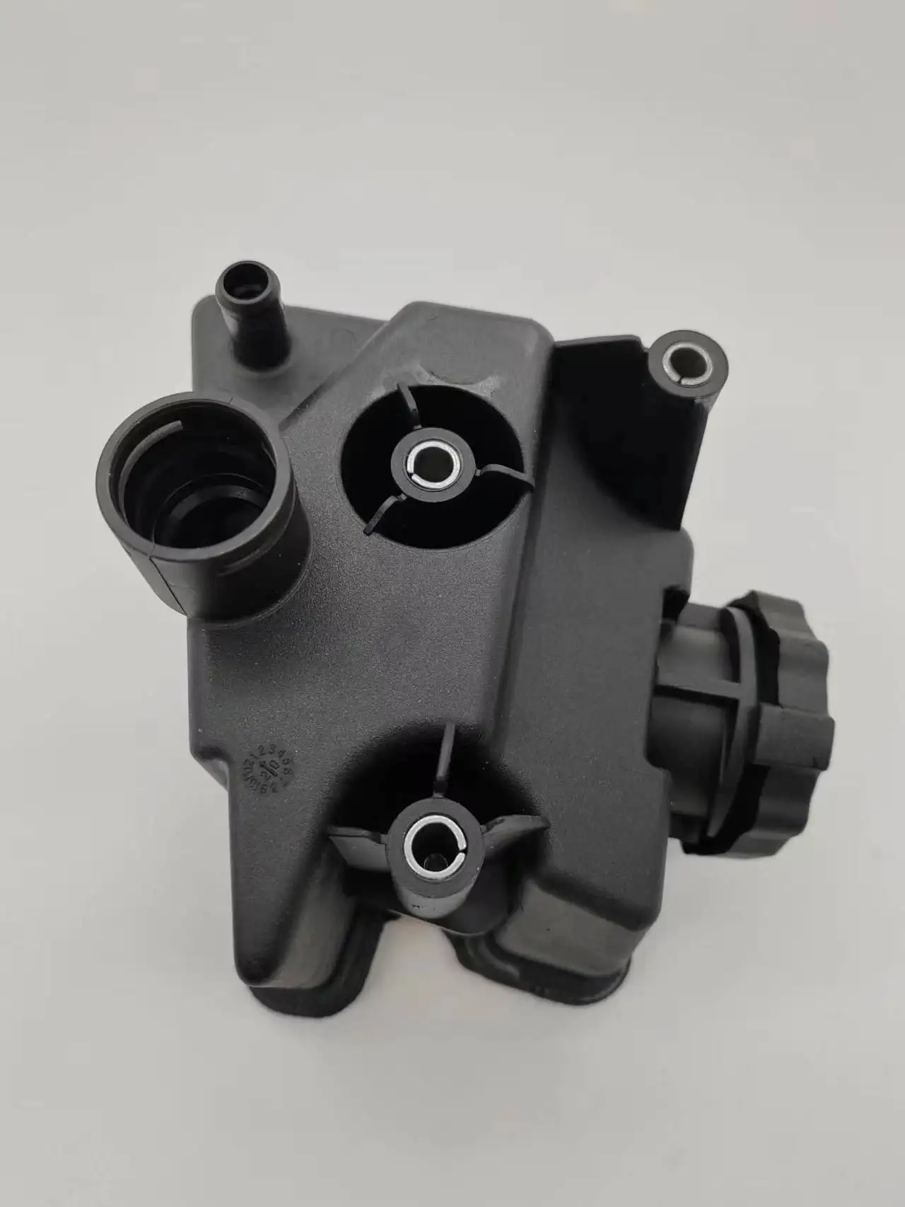 Power Steering Reservoir Tank for Mercedes Benz W204 GLK280 GLK300 W212 W211 E300 W221 S-class