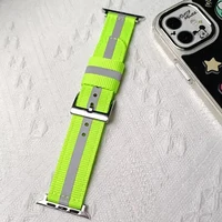 Bande de moulage en nylon tissé de haute qualité pour Apple Watch, bande 9, bracelet Smart iWatch Series 8, 7, 6, 5, 4, 3, SE, nouveau 2