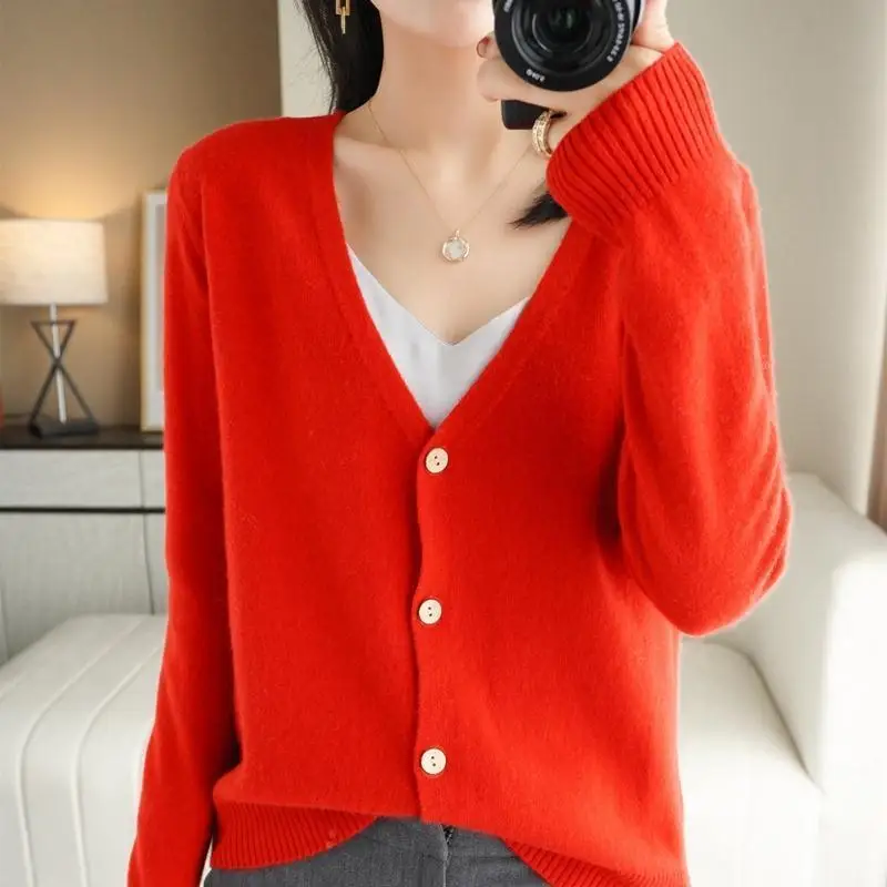 

Korean Fashion V-Neck Solid Color All-match Cardigan Sweaters Women's Clothing 2022 Autumn New Loose Casual Tops Knitted Coat