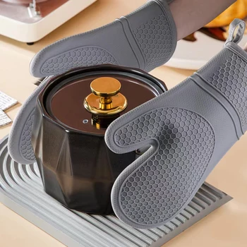 Heat-Resistant Silicone Oven Mitt Set 1