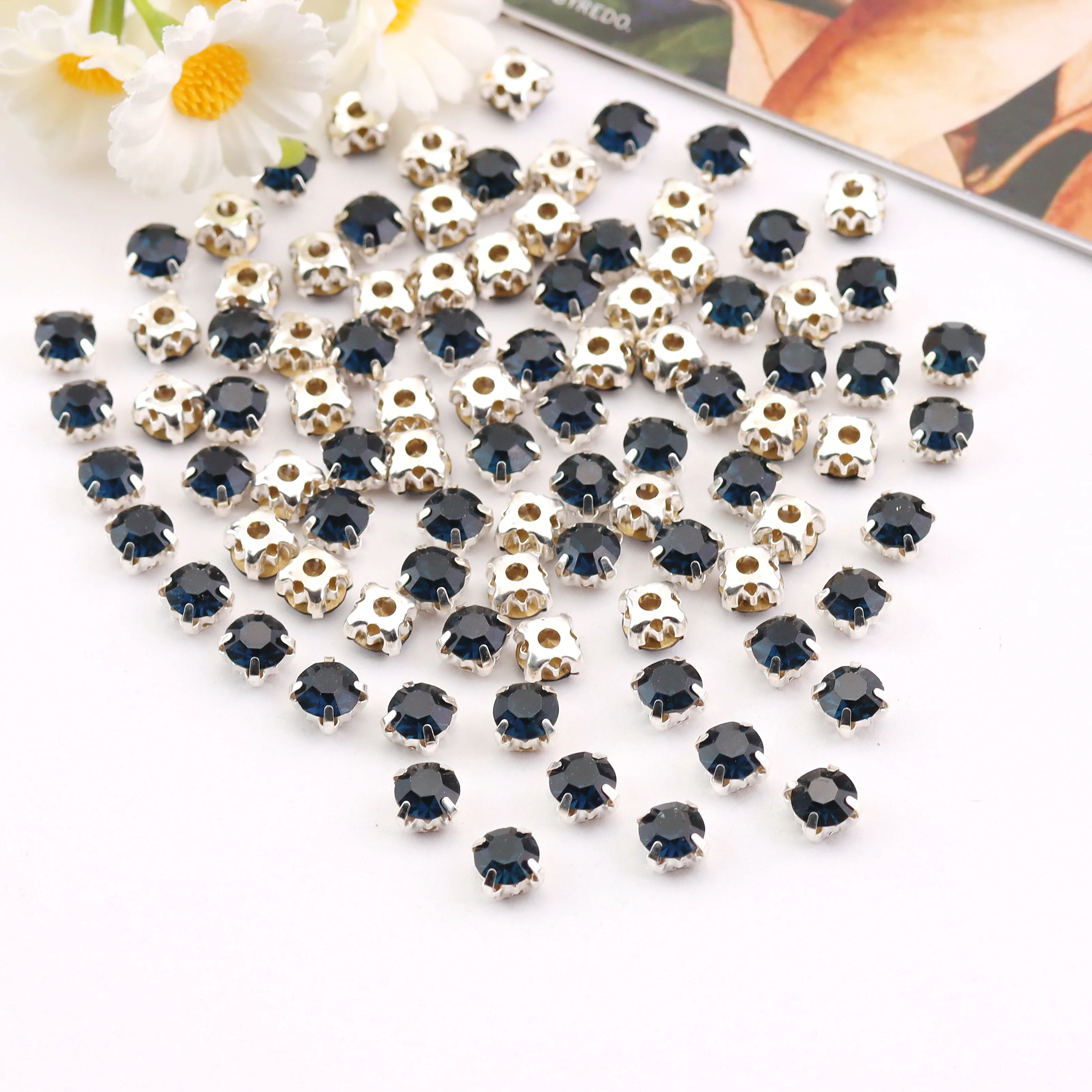 Vibrant Silver Claw Glass Crystal Rhinestone Beads for DIY and Fashion Crafting