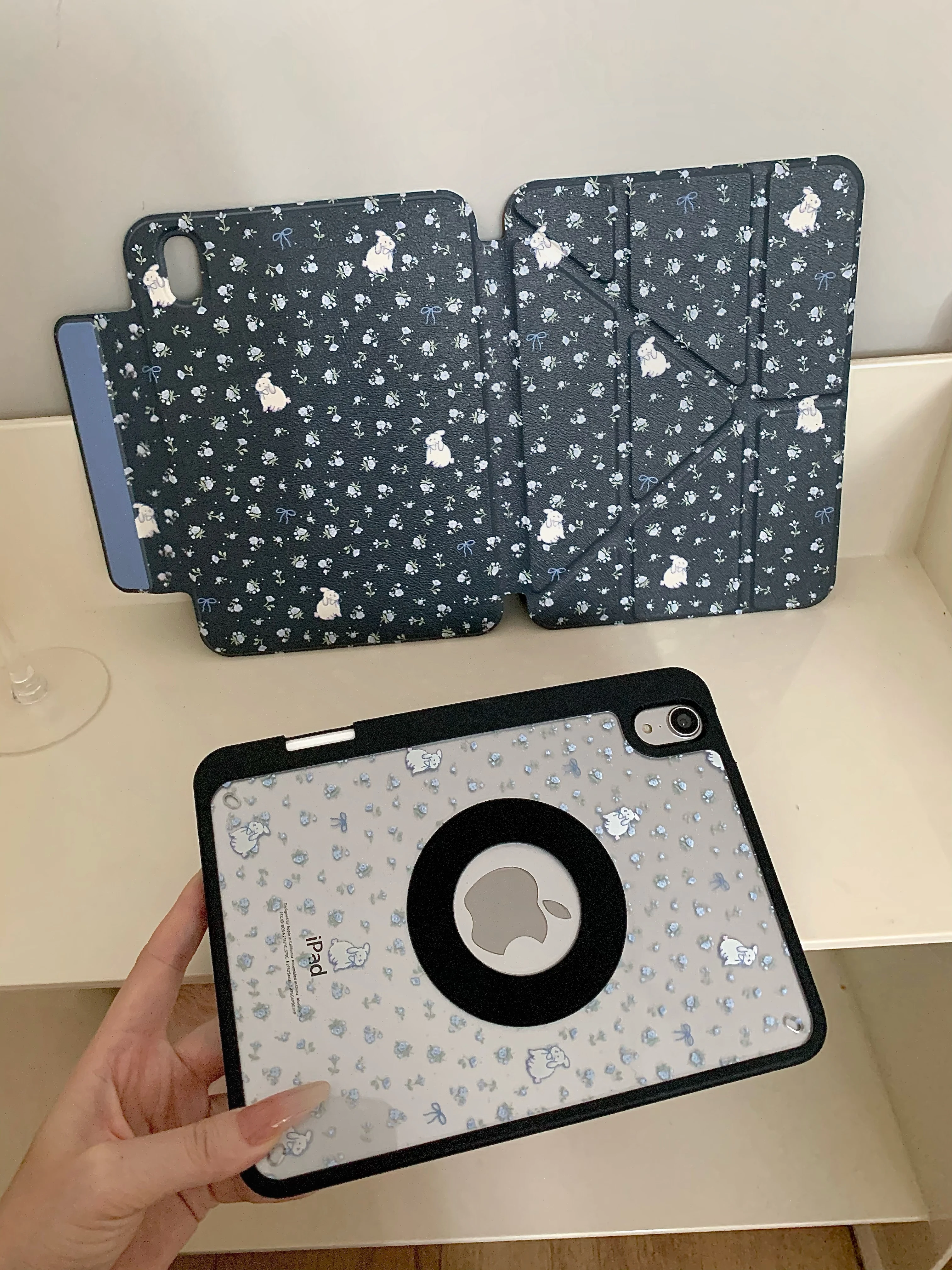 360° Rotating Detachable Magnetic Back Case