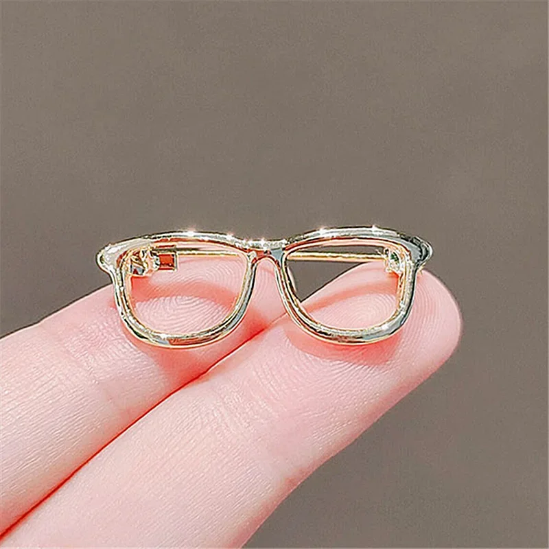 Glasses Brooch Japanese Version Cute Hollow Out Ins Trendy Personality Funny Pin Collar Pin High-end Suit Accessories Buckle