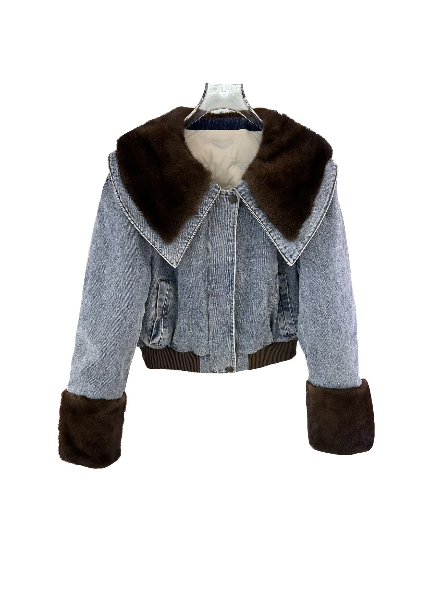 

Down jacket lapel short denim fabric loose fit hit colour splicing design warm and comfortable 2023 winter new 1222