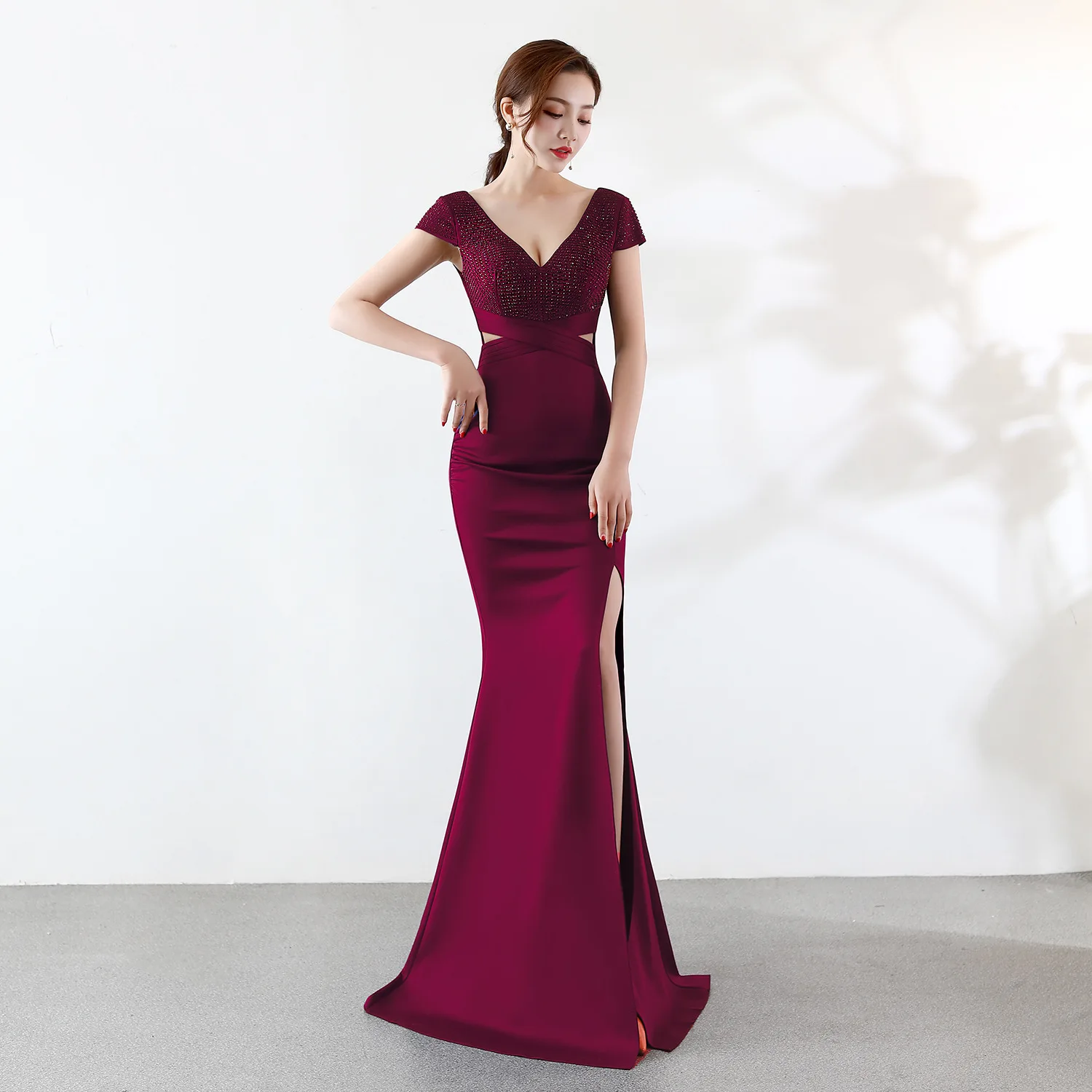 

New Slim Temperament Dress Female Dignified Atmosphere Long Hollow Fishtail Celebrity Host Dress European And American Style