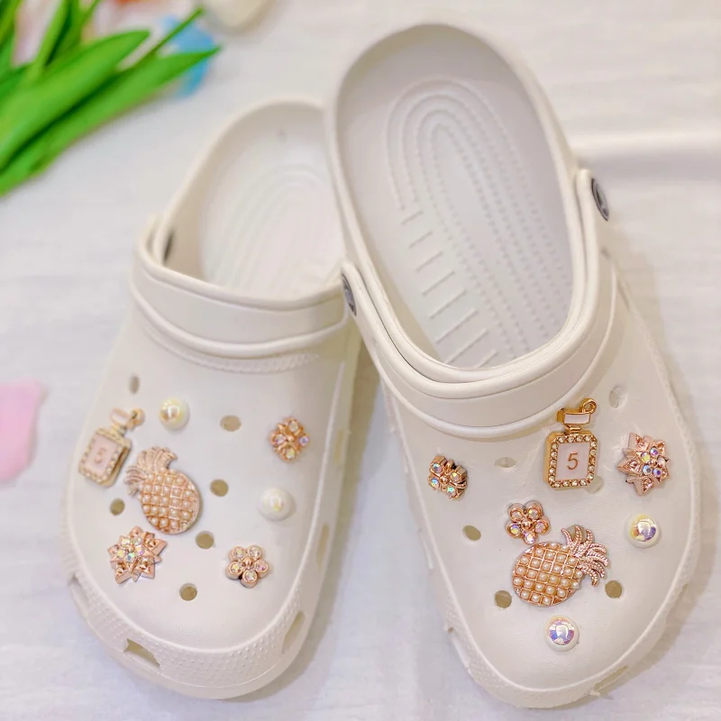 

Роскошные подвески для Croc DIY, Элегантные Подвески Croc, дизайнерские высококачественные садовые пряжки для обуви, модные аксессуары