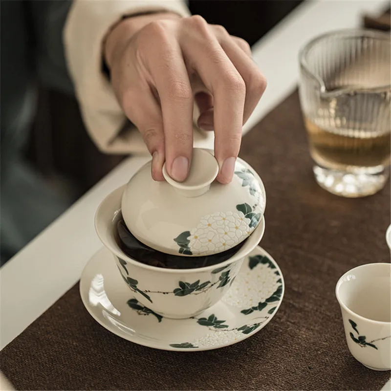 Ceramic Handmade Kung Fu Gaiwan Creative Hand-painted Chrysanthemum Tea Tureen Tea Set Office Tea Bowl with Saucer Drinkware