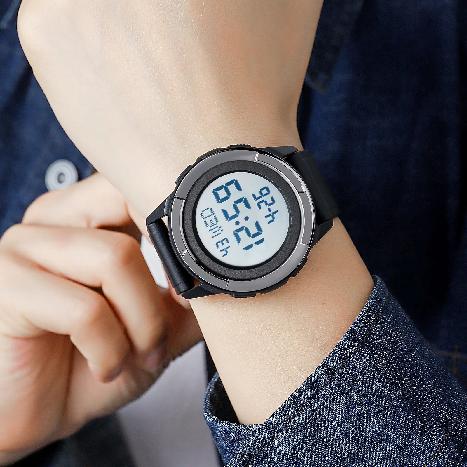 SKMEI 2047 Mens Electronic Sports Watches Casual Chrono Countdown Digital Waterproof Men Wristwatch Digital Clock montre homme 3