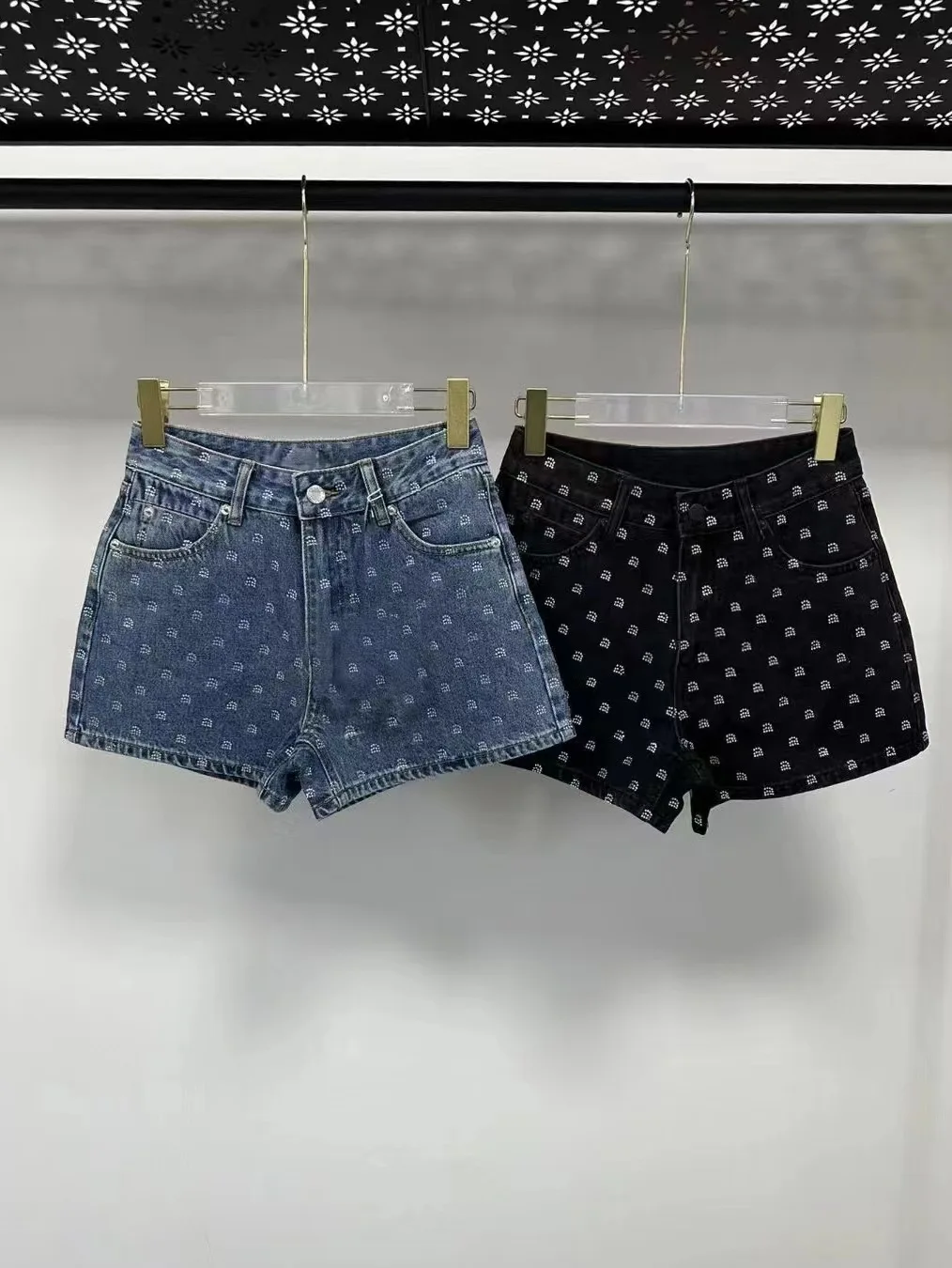 2023 New Summer Women Hot Shorts All-match Shiny Letters Hot Drilling Casual Straight Jeans High Waist Diamonds Denim Shorts