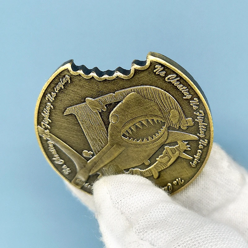 Shark Commemorative Coins Bronze Painted Metal Animal Medallions