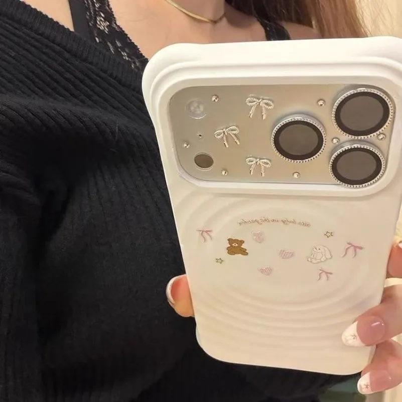 Custodia Protettiva per Fotocamera in Vetro con Design a Fiocco 3D Carino per iPhone 17 Pro Max con Strass, Rigida o Morbida - immagine 3